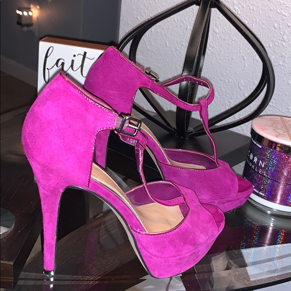 Heels - Picture 2 of 2